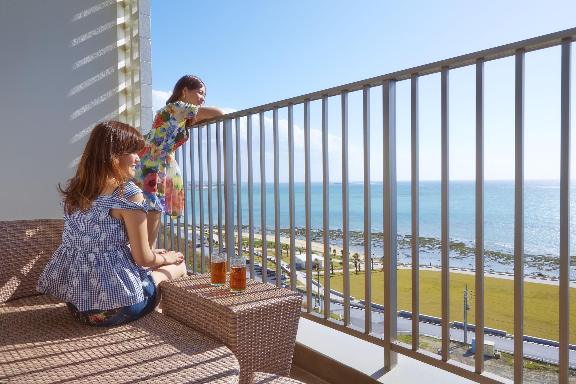 Tomigusuku Senagajima Island Resort & Spa מראה חיצוני תמונה