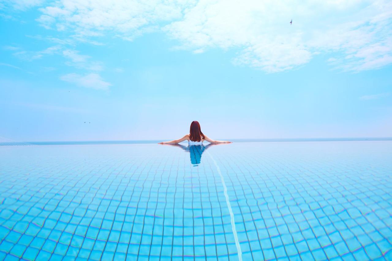 Tomigusuku Senagajima Island Resort & Spa מראה חיצוני תמונה